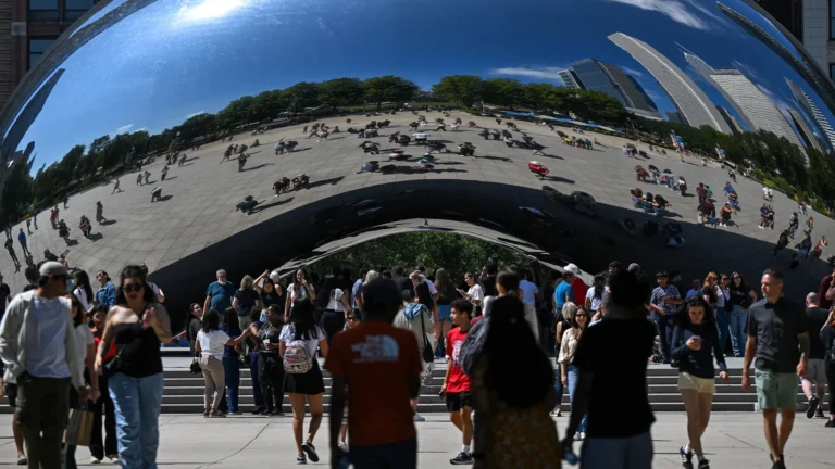 Chicago Tourism Hits Record Summer Numbers